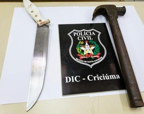 Condenado a 16 anos criminoso que matou a ex com mais de 40 facadas além de marteladas em Criciúma
