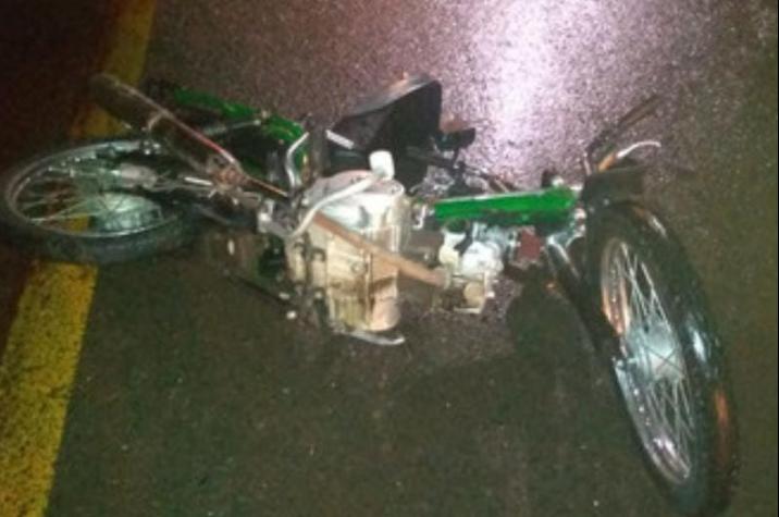Adolescente que conduzia bicicleta motorizada morre após bater em carro em Criciúma