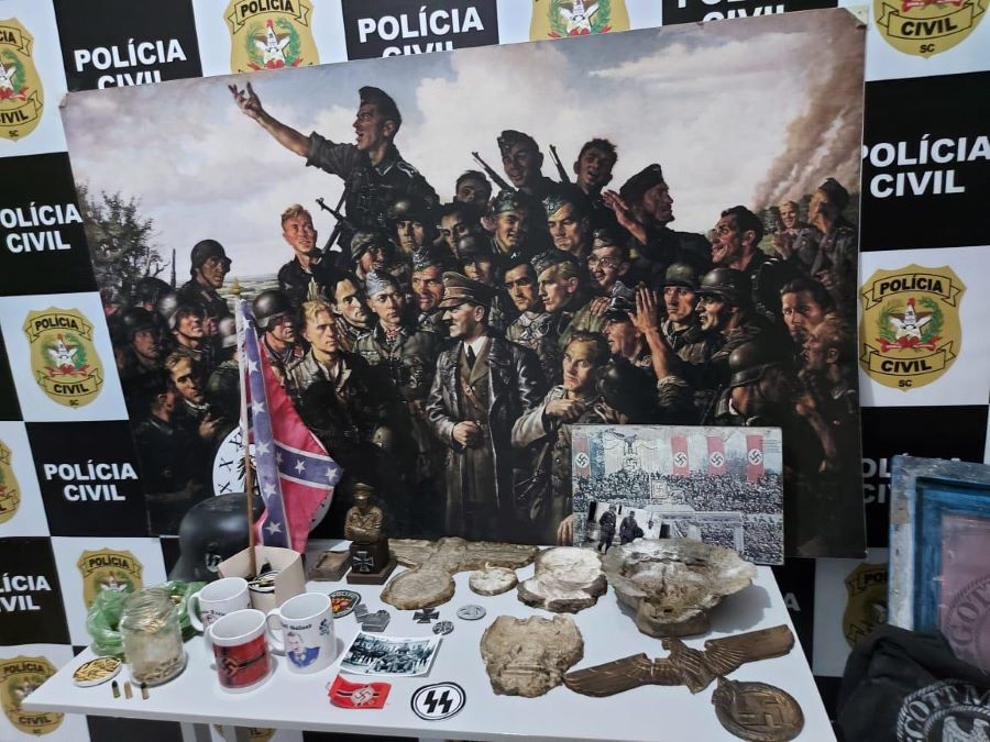 Material foi apreendido pela Polícia Civil em Timbó | Foto Divulgação/Polícia Civil