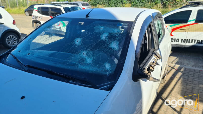 Professora tem carro destruído a marteladas por ex-marido em Araranguá