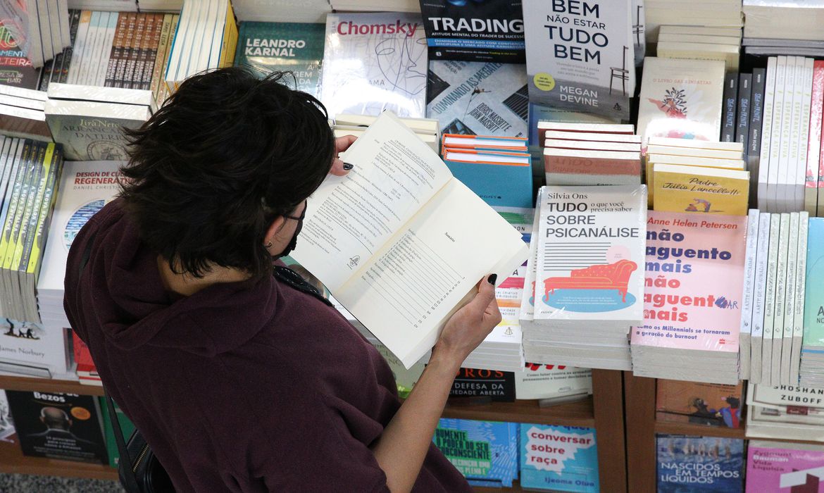 São Paulo - Movimento de leitores na livraria Martins Fontes, em Vila Buarque.
Crédito: Rovena Rosa/Agência Brasil