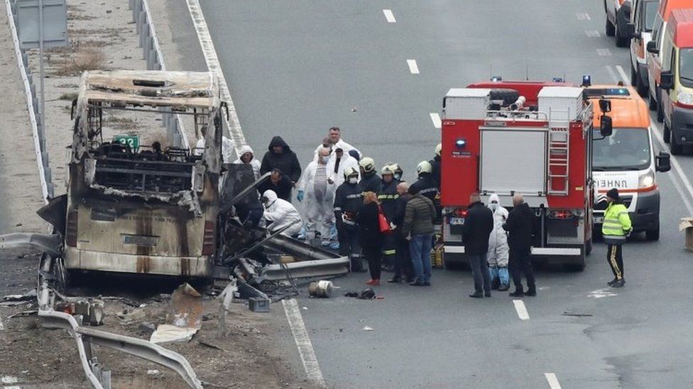 Acidente de ônibus deixa 46 mortos na Bulgária