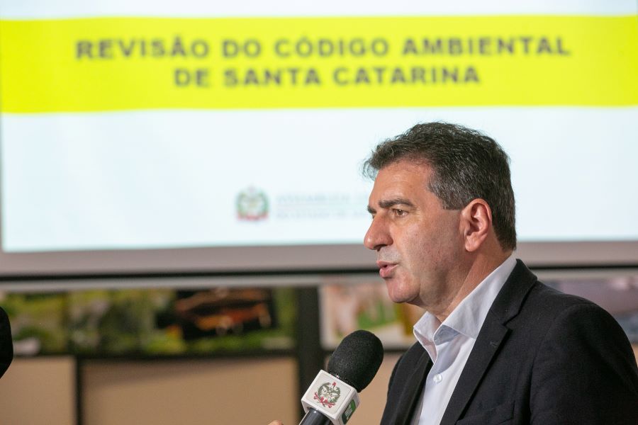 Deputado estadual Valdir Cobalchini (MDB), presidente da comissão mista de revisão do Código Ambiental de SC | Fotos Agência AL