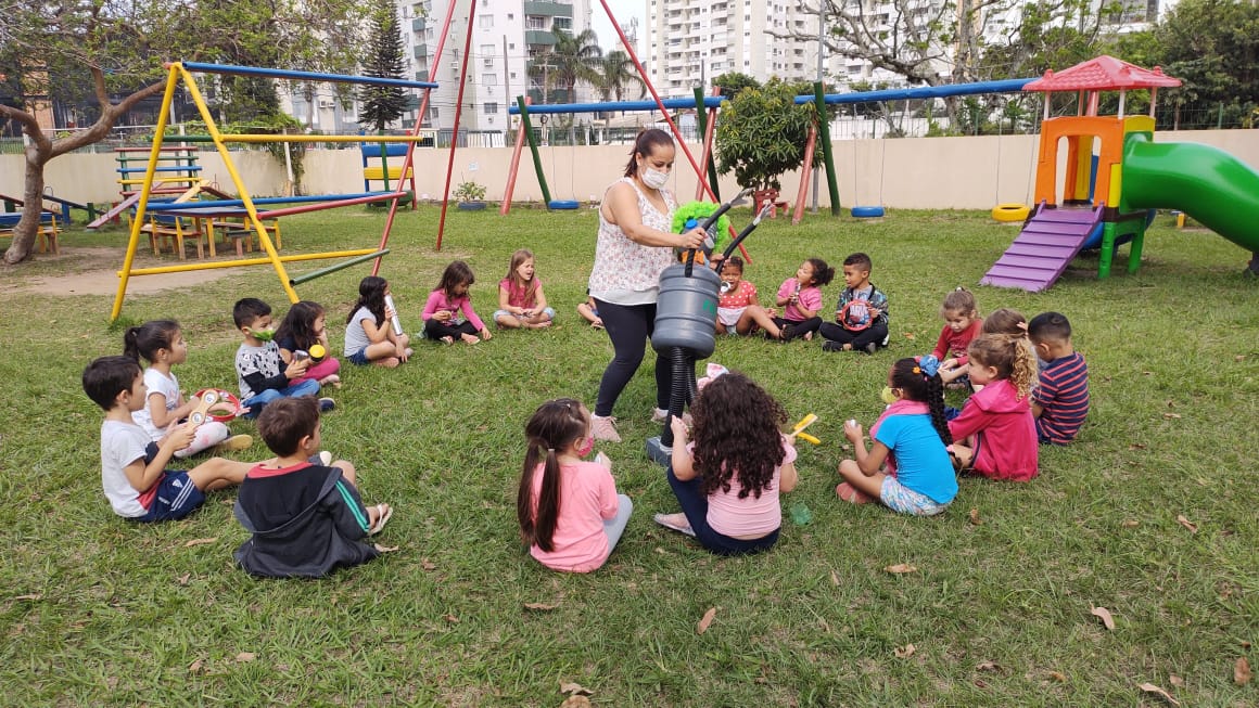 Núcleo de Educação Infantil Dona Cota arrecadou quase 1.150 litros de óleo de cozinha que iriam causar danos ao meio ambiente | Foto PMF