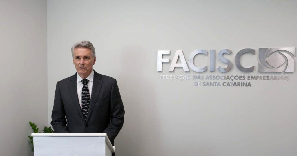Presidente Sérgio Rodrigues Alves destaca o projeto Facisc 50 anos | Foto Divulgação/Facisc