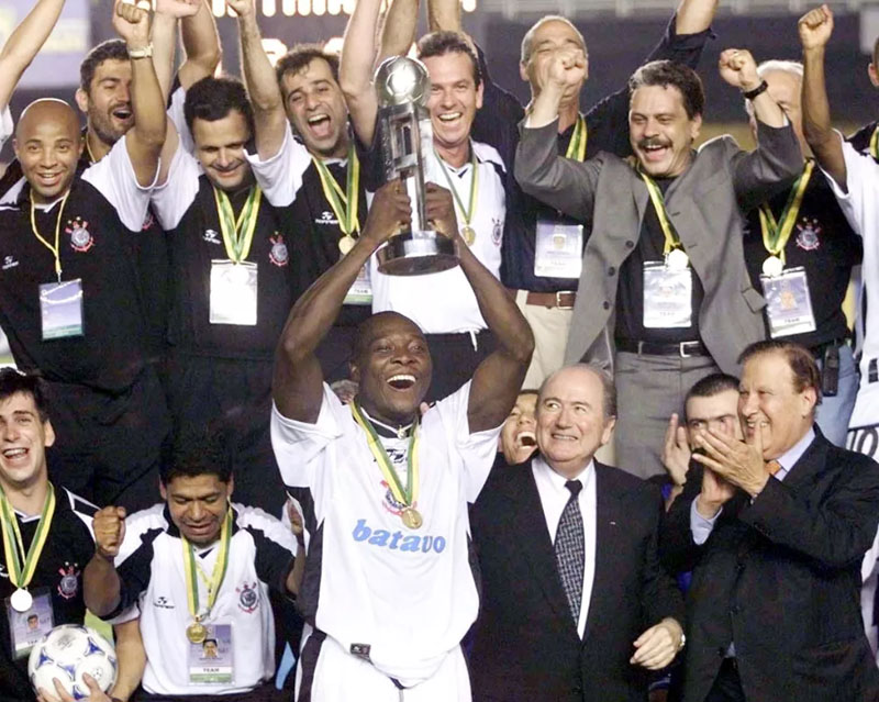 Rincón foi campeão mundial pelo Timão em 2000 | Foto: Otávio Magalhães/Estadão Conteúdo