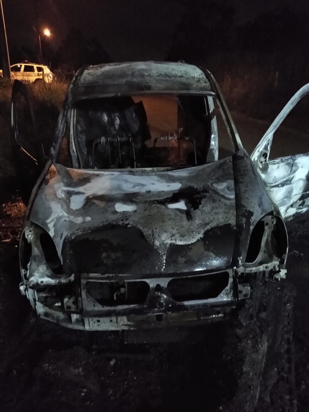 Carro é incendiado em Forquilhinha; suspeita que incêndio tenha sido criminoso