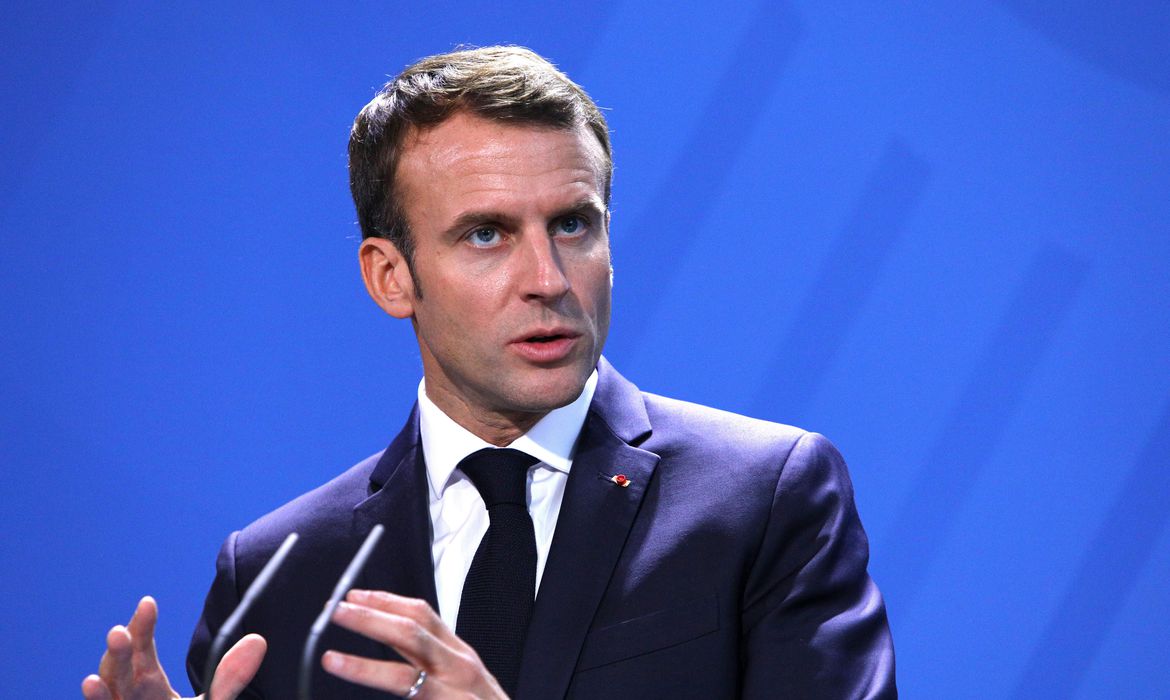 Macron promete enfrentar "dúvidas e divisões" após reeleição na França