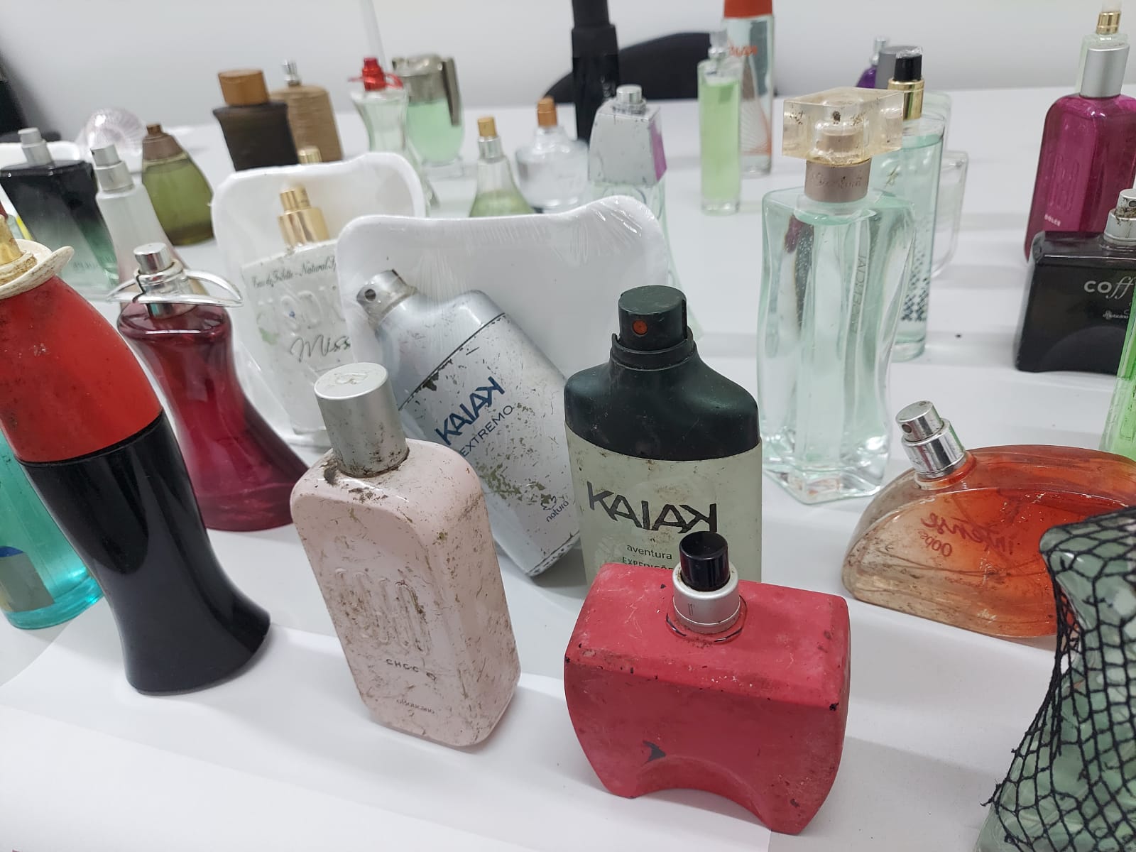 Procon de Içara apreende 62 perfumes adulterados