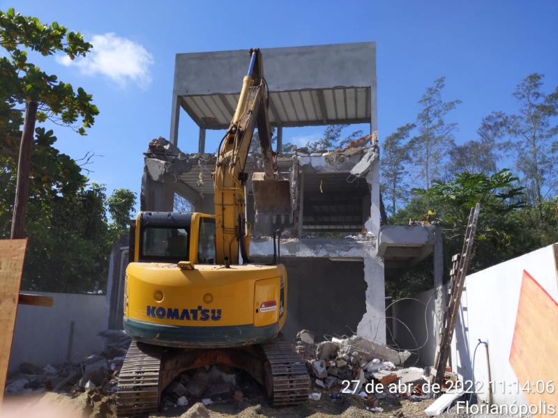 Demolição realizada em abril | Foto: Divulgação/PMF


