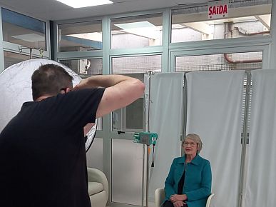 Pacientes do serviço de quimioterapia do HSJosé, recebem carinho e cuidado por meio de uma equipe de robótica