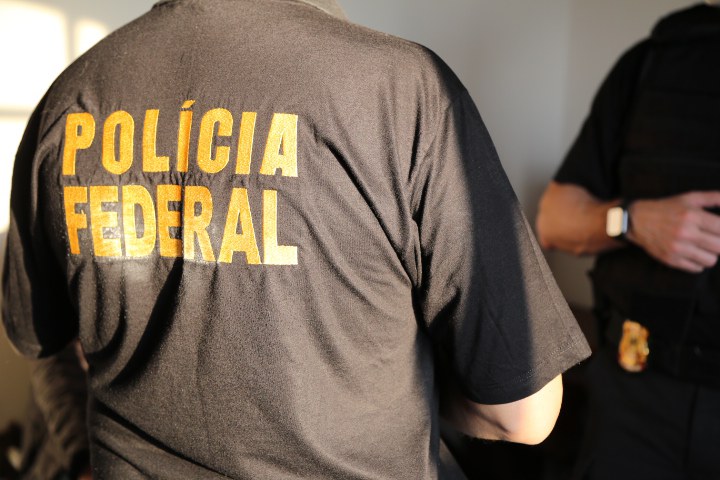 Polícia Federal combate uso de documentos falsos em Criciúma