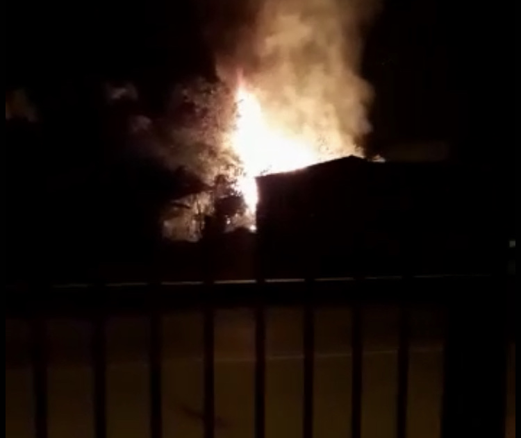 Residência é destruída por incêndio em Urussanga