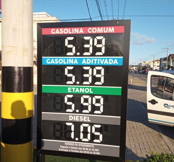 Preço da gasolina segue baixando