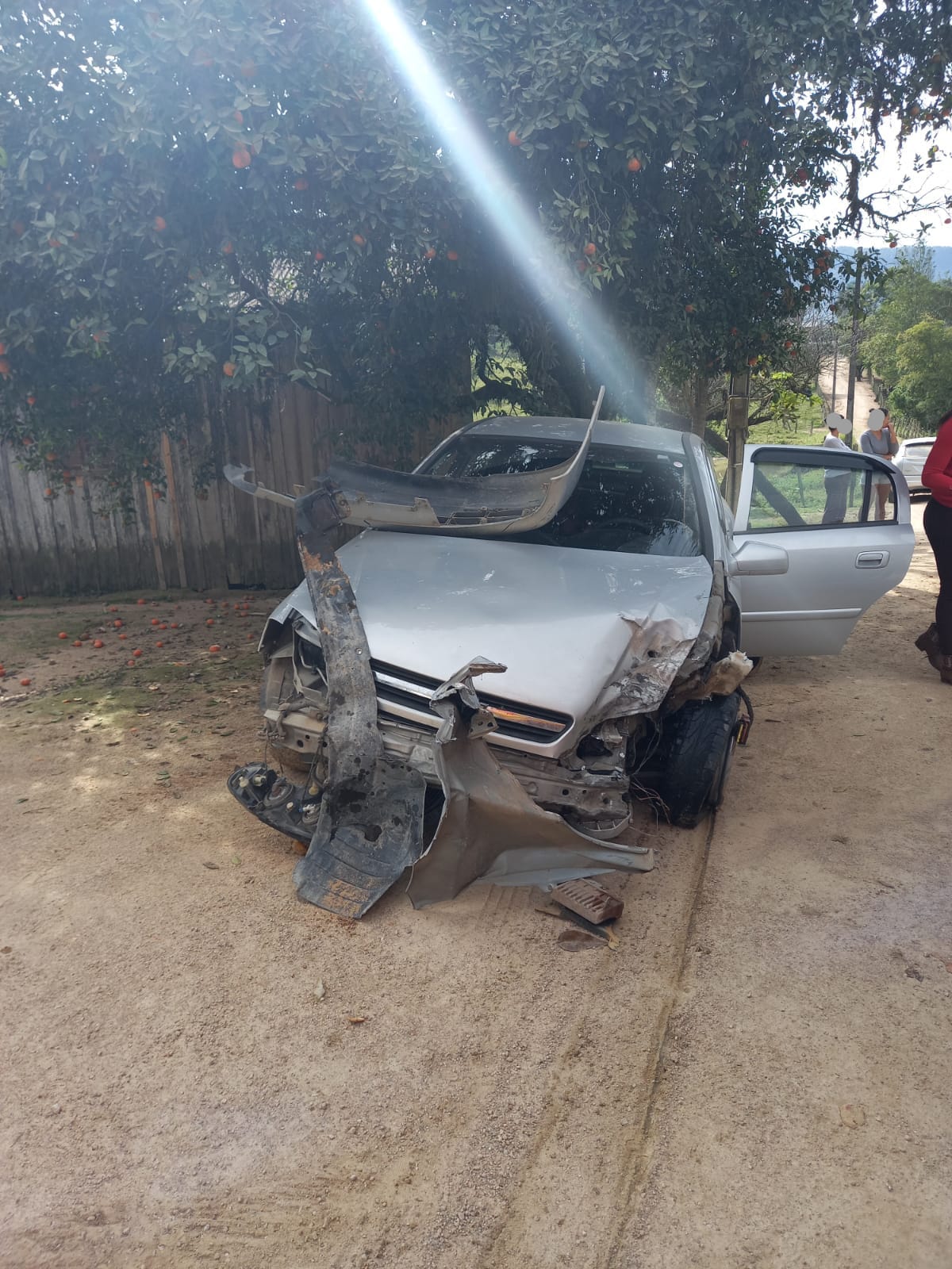 Acidente entre carro e carreta é registrado em Urussanga