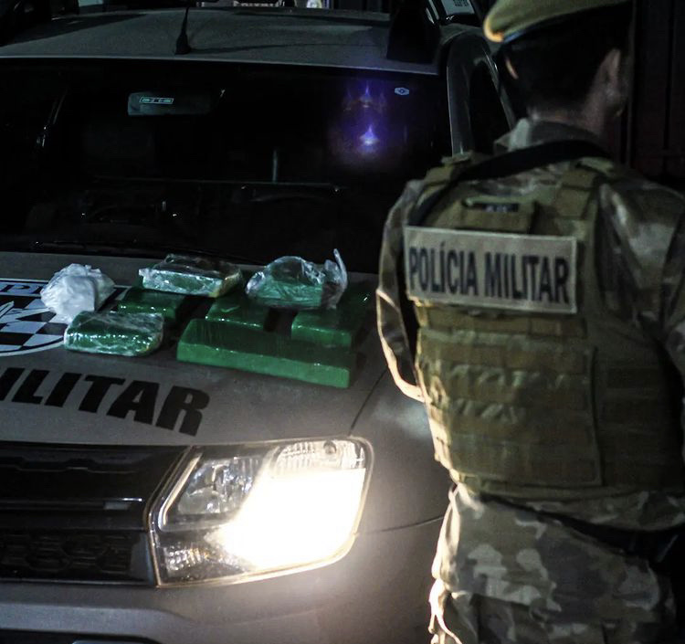 Traficante que distribuía drogas na região é preso pela PM com quantidade expressiva