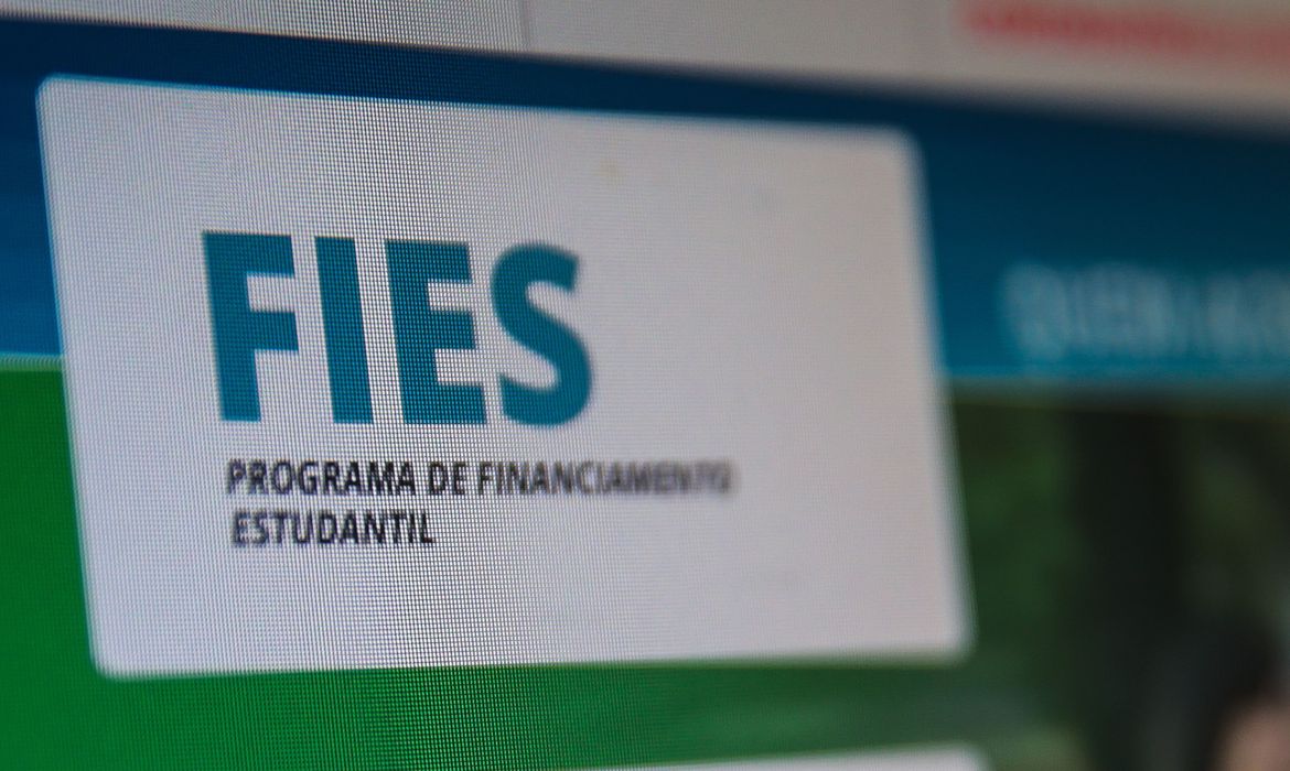 Fundo de Financiamento Estudantil,Fies/Marcello Casal Jr/Agência Brasil