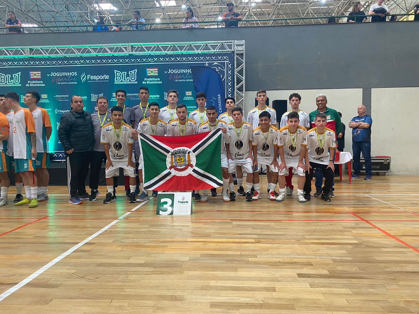 Equipes de futsal de Criciúma conquistam segunda e terceira colocação nos Joguinhos