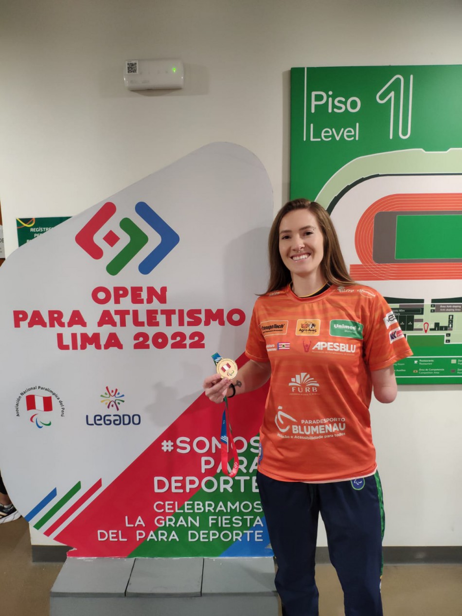 Suzana Nahirnei conquista medalha de ouro no Open Para-Atletismo disputado no Peru